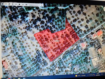 Eriklice Köyü İç Yoluna Cephe Denize Çok Yakın...