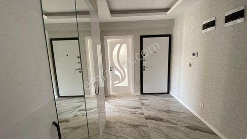 İsa Kavak Gayrimenkul'den Karatay Emirgazi Mahallesi’nde 3+1 Satılık Daire