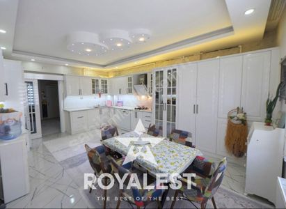 Royalest'ten Tramvaya Yakın Ultra Geniş Ve Lüks Eşsiz Emsalsiz