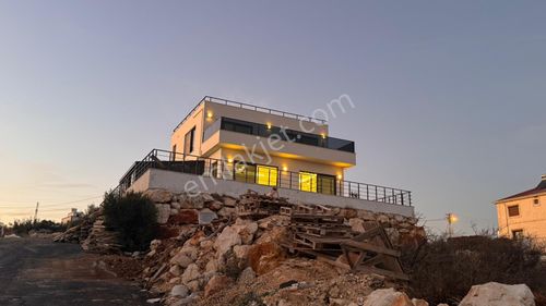 Mersin Erdemli Tırtar'da Full Deniz Manzaralı Satılık 3+1 Dubleks Villa