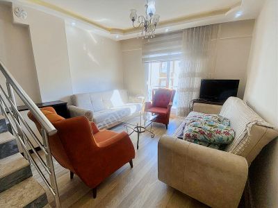 Asil Emlak'tan Muradiye'de 4+1 Ful Eşyalı Kiralık Dubleks