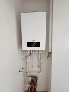 Asil Emlak'tan Muradiye'de 2+1 Acilll Satılık Fırsat Daire