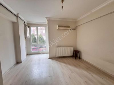 Asil Emlak'tan Muradiye Mah'sinde 1+1 Arakat Kiralık Daire