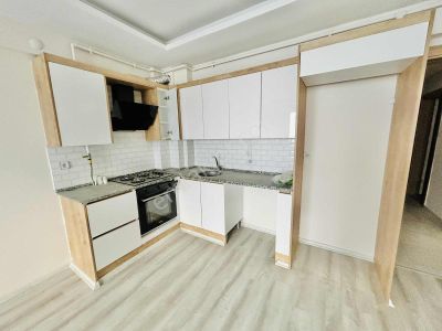 Asil Emlak'tan Muradiye Mah'sinde Site İçrsnde 2+1 Satılık Daire