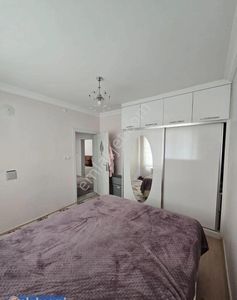 Emlaknomi'den Eti Mahallesinde Full Bakımlı Ara Kat Balkonlu Fırsat 2+1 Daire