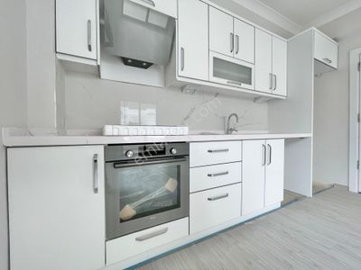 Berkay Demirel'den Kadıköyde Doğalgazlı Sıfır 2+1 Daire