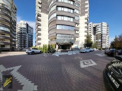 Çankaya Hilal Mh. 4+1 220 Metre Net Oturumlu Geniş Otoparklı