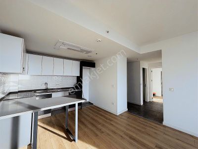 Modda Bulvarda Doga Ve Deniz Manzaralı Geniş Tip Özel Daire