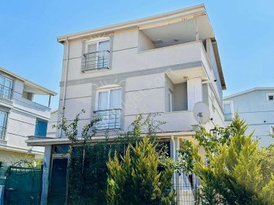 *******satılık Eşyalı Villa*******
