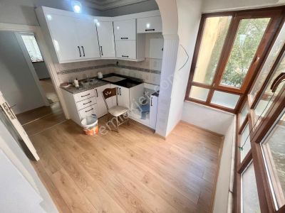 Yükselden Akçay Merkez'de Satılık Arakat Ayrı Mutfaklı Fırsat Fiyata 2+1 Daire