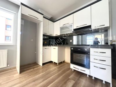 Yüksleden Akçayda Ön Cephe Yeni Binada Açık Mutfak 2+1 Daire