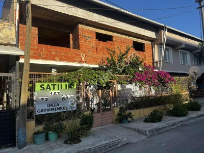 Esentepe Mahallesinde Satılık Müstakil Ev