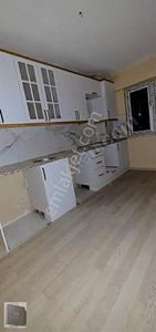 Işık Ofisten Barbaros Mahallesinde 3+1 Kapali Mutfak