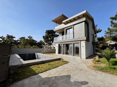 Didim Akbük'te 5+1 Müstakil Satılık Villa
