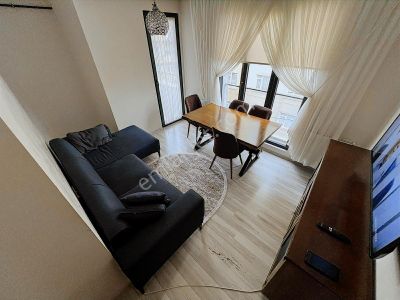 Sancaktepe Yunus Emre Mahallesinde 2+1 Ara Kat Daire İskanlı