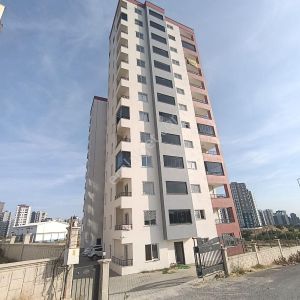 Mersin Mezitli Akdeniz Mahallesi'nde Satılık 3+1 Daire