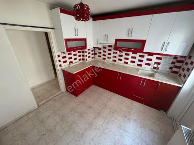 Sincan Andiçen Mh Cadde Üzeri 3+1 Ara Kat Normal Yapılı Satılık Daire