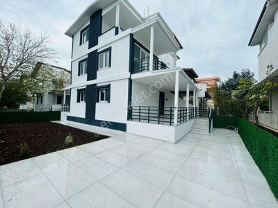 Didim Altınkumda Site İçi Satılık 4+1 Villa