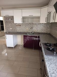 Altıeylül Cengiz Topel Mahallesinde Kiralık 3+1 Daire