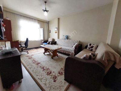 İkitelli M.akif'de Satılık 2+1 80m2 Kısa Katlı 4.kat Ferah Daire