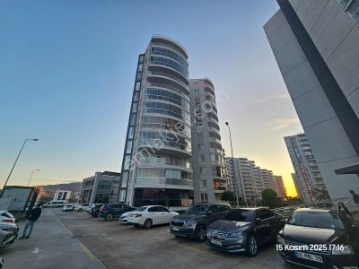 Akg'den Karaağaç Greenpark Sitesinde Ara Kat 3+1 Kiralık Ev