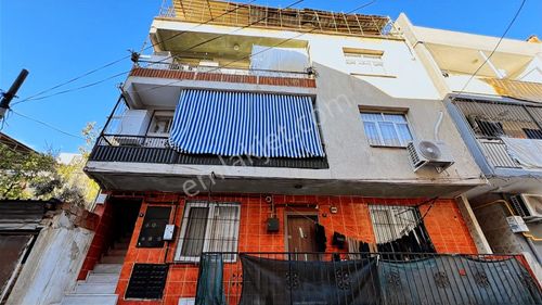 Bayraklıda Satılık Müstakil Bina 3 Katlı Yamanlarda