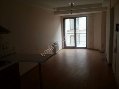 Papatya Residence 2 Merkezi Konumda Metrobüse 5 Dakika 1+0