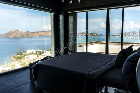 Yalıkavak'ta Marina Manzaralı, Modern Tasarımlı Villa | Tekce