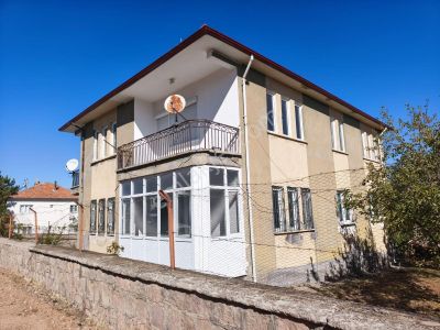 Gaziler Emlak'tan 785 M2 Arsa İçinde 2 Katli Kelepir Müstakil Ev