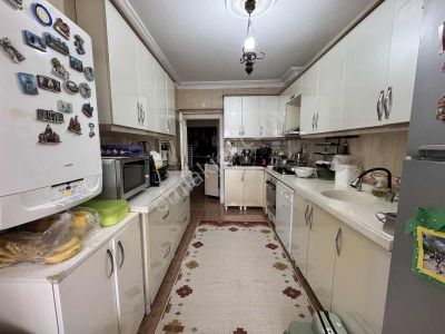 Tanrıverdi'den Satılık Ana Cadde Üzerinde 5+1 Dublex Daire