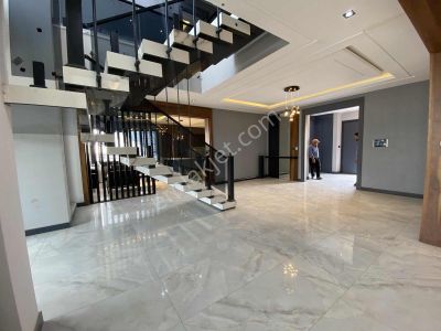 New Life'den Kent Ormanı Civarı Ultra Lüks 5+1 Fırsat Villa