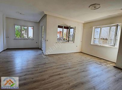 Bulut Emlak Beldibi Merkezde 4+1 Memura Kiralık Tripleks Daire