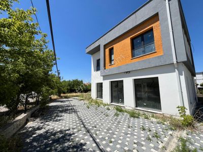 Arslan Mülk Ofisinden Gesi Saglık Mah. 4,5+1sıfır Meskenli Villa