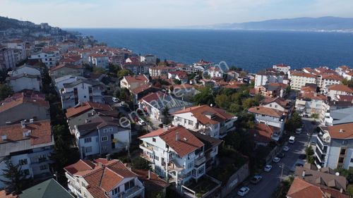 Değirmendere Deniz Manzaralı Satılık Müstakil Bina