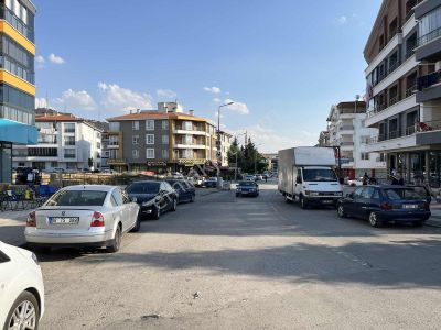 Kira Getirili 35 M2 Araç Takasına Uygun Kelepir Dükkan..