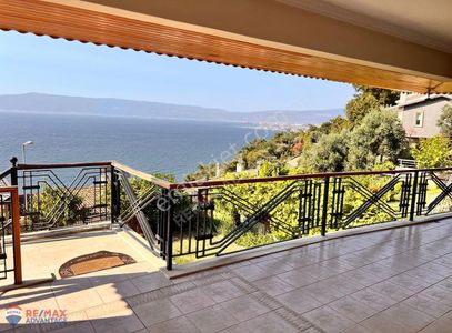 Remax Advantage'dan Kurşunlu'da Muhteşem Deniz Manzaralı Villa