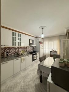 Ege Umut Hastane Civarı Satılık Arakat Daire