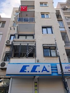 Kiralık İzmir Karşıyaka Bahçelievler Cevdet Bilsay Cad.üzeri 3+1 Daire