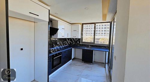 Altıntaş Mahallesinde Şık Tasarım Acil Satılık Daire!!!