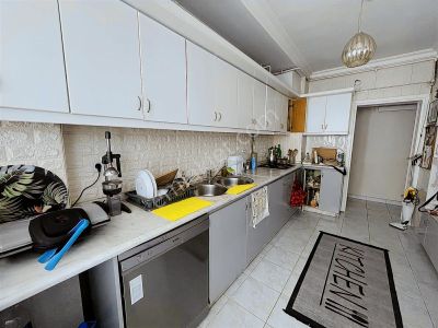 Akalın'dan Cadde Üzerin De 3 Cepheli , Asansörlü , Otoparklı