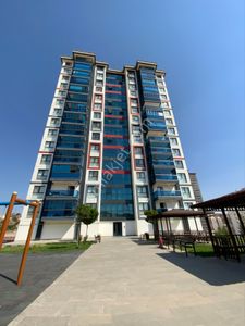 Sahibinden Kapalı Otoparklı Kış Bahçeli 5+1