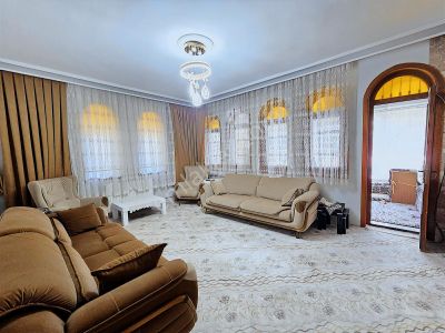 Emlakyaptan Dumlupınar Mah. 5+1 Satılık Bahçeli Müstakil Ev