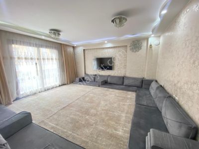 Buca Göksu Mah Anacadde Ara Kat 3+1 120 M2 Doğalgazlı 8 Yıllık