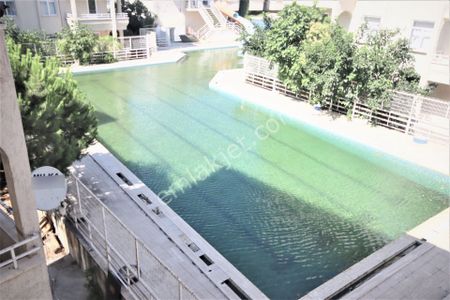 Akçay'da Aygülden Havuzlu Nezih Site İçi Masrafsız İçi Full Yapılı Ön Cephe 3+1 Fırsat Satılık Daire