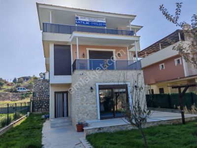 Smart Twins'den Satılık, Müstakil, 5+1 Villa, 8 Yaşında...