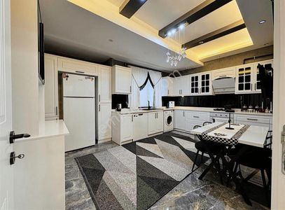 Burhan Kılınç'dan Acil Satılık 3+1 Geniş Ful Yapılı