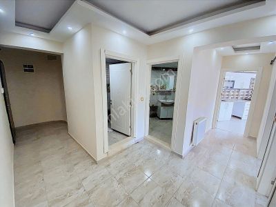 Emlak Center'dan İstasyon Civ 2+1 Önü Açık Geniş,masrafsız Daire