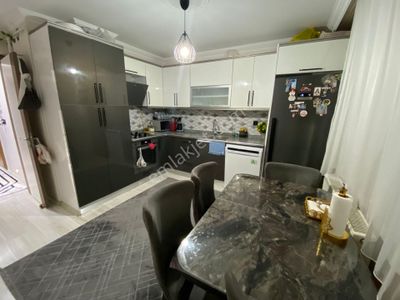 🏡yeni Mahalle Mahallesi🏡 ✅3+1 M2 145m2 5 Katlının 3 Katı Full Özelikli Petek Kombili Arakat