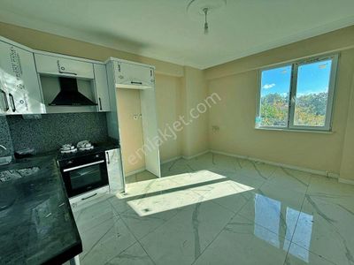 Uytundan Güre Köyde Bahçe Kullanımlı Acil Satılık 1+1 Daire