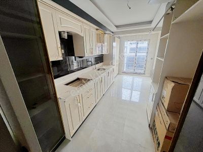 Yenikent Menderes Mah. Sıfır Ara Katta Geniş Balkonlu 3+1 Daire